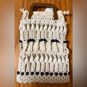 Straw Studios “Eco Straw Bag” Cream and black Macramé bag with wooden handles!